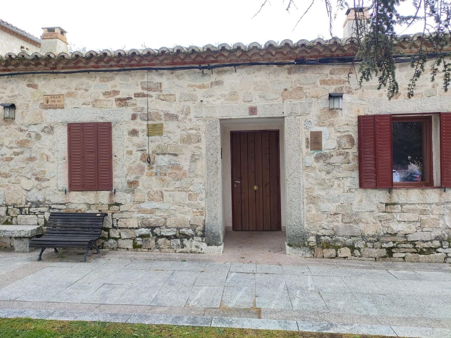 Alojamiento Antigua Casa De Telefonos El Berrueco Exterior foto